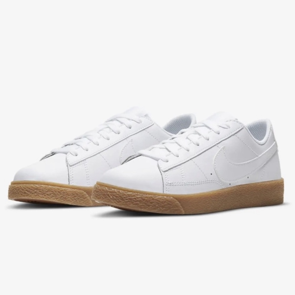 Nike Women's White Leather Sneakers with Gum Sole